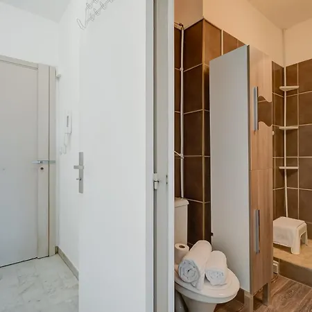 Appartement Fabrina With Balcony And Pool - Happy Rentals Apartamento