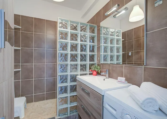 Fabrina - Happy Apartamento